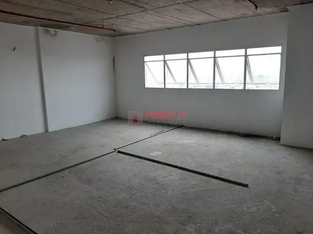 Sala à venda ou para alugar, no bairro Centro em São Bernardo do Campo