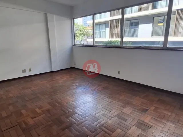 Sala com 32m², para alugar, no bairro Auxiliadora em Porto Alegre