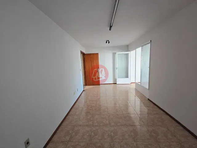 Sala para alugar, no bairro Jardim Botânico em Porto Alegre