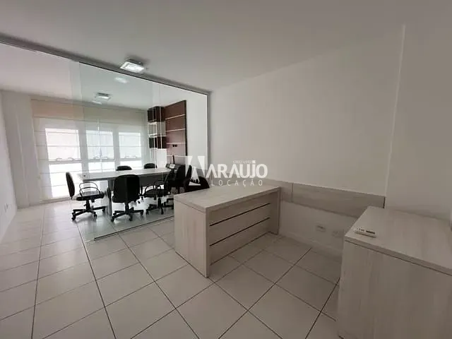 Sala para alugar, no bairro Centro em Itajaí