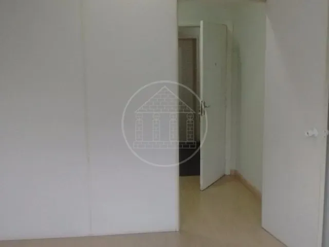Sala com 40m², para alugar, no bairro Cidade Dutra em São Paulo