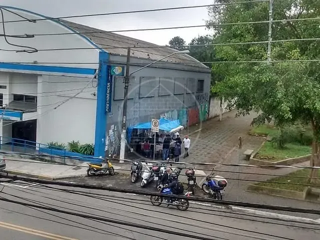 Sala com 40m², para alugar, no bairro Cidade Dutra em São Paulo