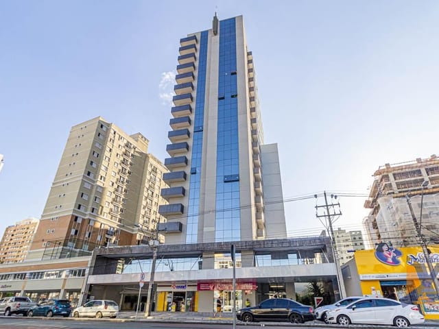 Sala à venda, no bairro Água Verde em Curitiba