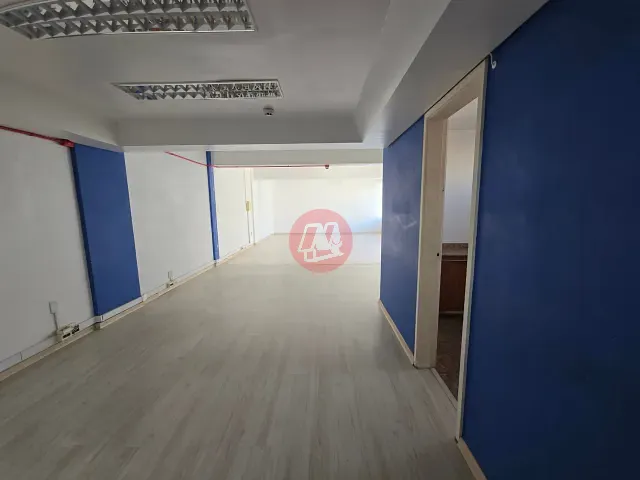 Sala para alugar, no bairro Centro Histórico em Porto Alegre