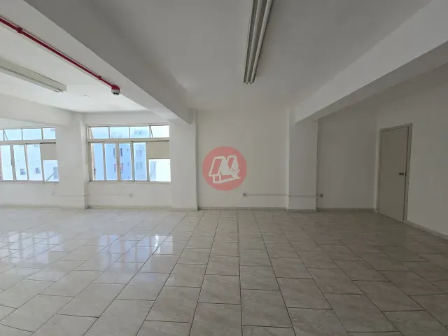 Sala para alugar, no bairro Centro Histórico em Porto Alegre