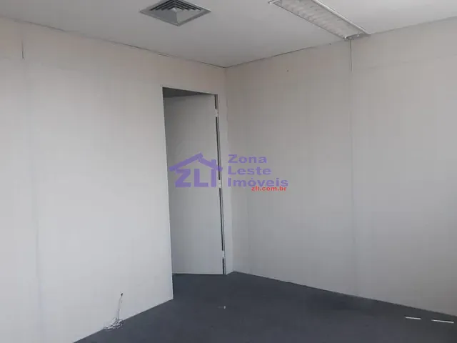 Sala com 61m², para alugar, no bairro Vila Gomes Cardim em São Paulo