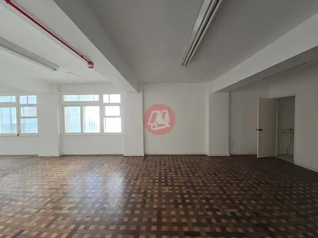 Sala para alugar, no bairro Centro Histórico em Porto Alegre