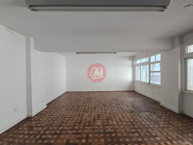 Sala para alugar, no bairro Centro Histórico em Porto Alegre
