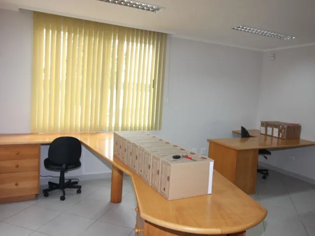 Sala à venda, no bairro Mercês em Curitiba