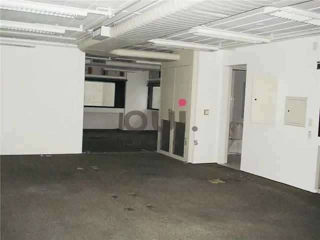 Sala para alugar, no bairro Cidade Monções em São Paulo