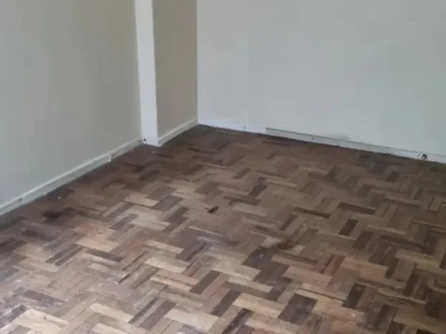 Sala com 21m², para alugar, no bairro Centro em Curitiba