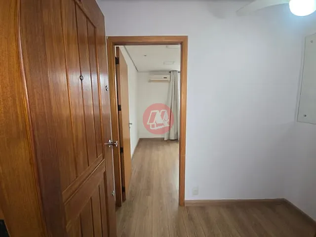 Sala com 26m², para alugar, no bairro Floresta em Porto Alegre