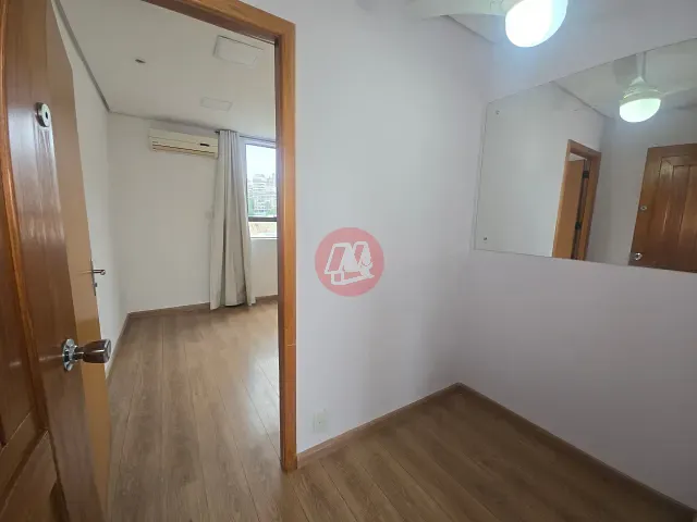Sala com 26m², para alugar, no bairro Floresta em Porto Alegre