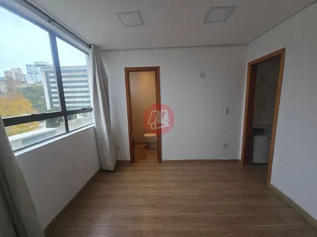 Sala com 26m², para alugar, no bairro Floresta em Porto Alegre
