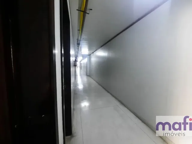 Sala com 40m², para alugar, no bairro Centro em Curitiba