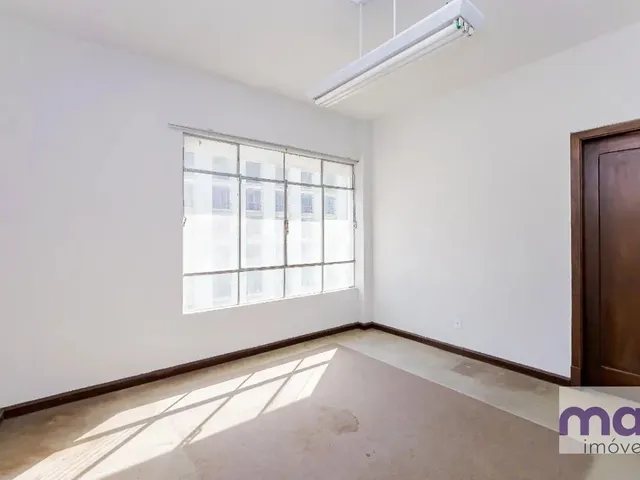 Sala com 50m² 1 quarto e 1 banheiro, para alugar, no bairro Centro em Curitiba