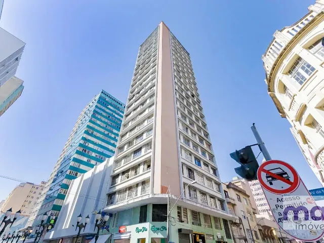 Sala com 50m² 1 quarto e 1 banheiro, para alugar, no bairro Centro em Curitiba