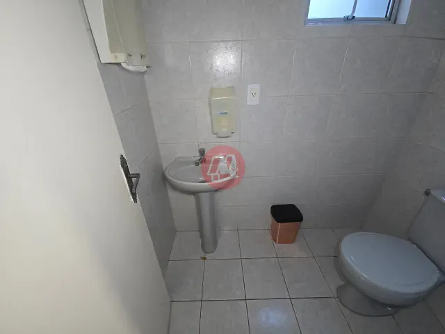 Sala com 54m², para alugar, no bairro Azenha em Porto Alegre