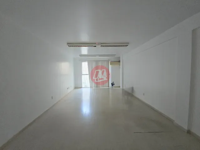 Sala com 54m², para alugar, no bairro Azenha em Porto Alegre
