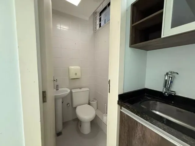 Sala à venda, no bairro Mercês em Curitiba