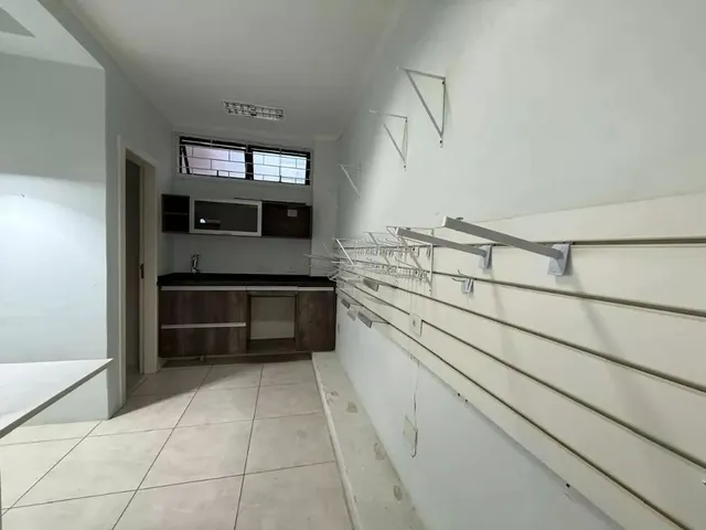 Sala à venda, no bairro Mercês em Curitiba
