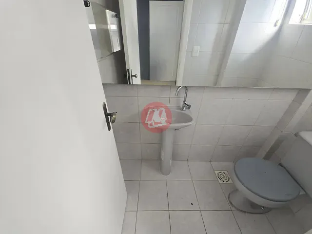 Sala com 54m², para alugar, no bairro Azenha em Porto Alegre