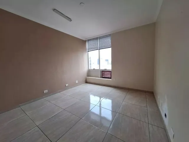 Sala à venda, no bairro Centro em Curitiba