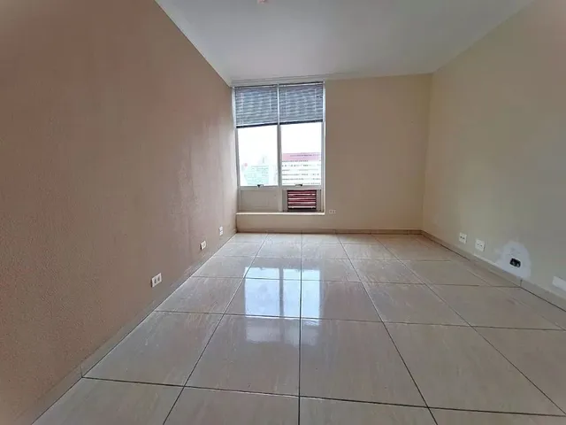 Sala à venda, no bairro Centro em Curitiba