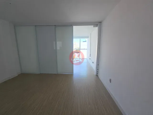 Sala com 53m², para alugar, no bairro Azenha em Porto Alegre