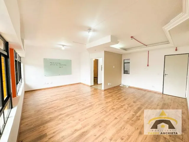 Sala à venda, no bairro Centro em Curitiba
