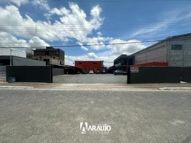 Terreno com 750m², para alugar, no bairro Salseiros em Itajaí