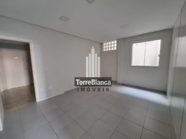 Sala com 94m², para alugar, no bairro Centro em Ponta Grossa