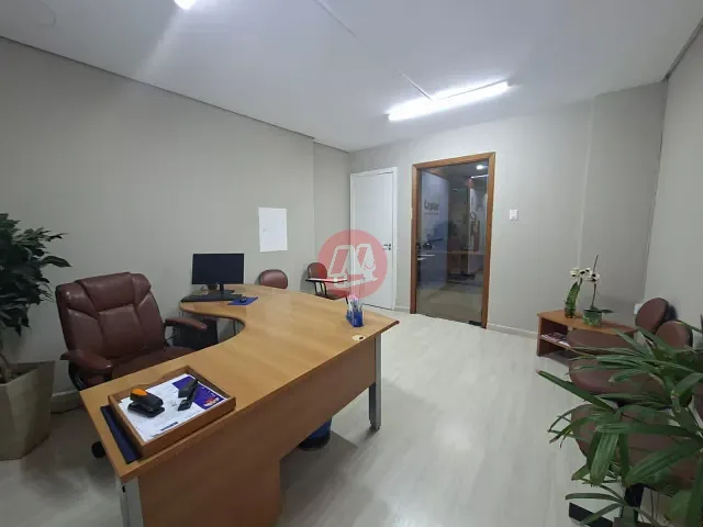 Sala à venda, no bairro Centro Histórico em Porto Alegre