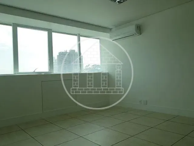 Sala com 44m², à venda, no bairro Morumbi em São Paulo