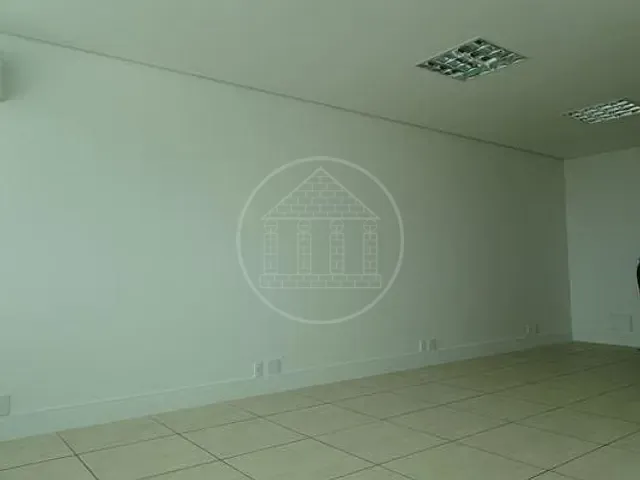 Sala com 44m², à venda, no bairro Morumbi em São Paulo