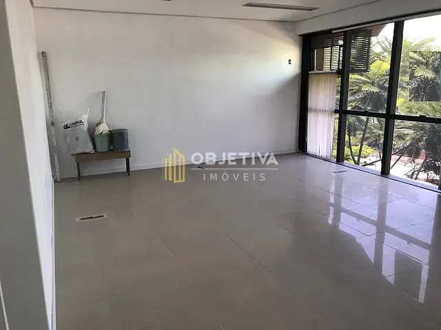 Sala com 52m², à venda, no bairro Bela Vista em Porto Alegre
