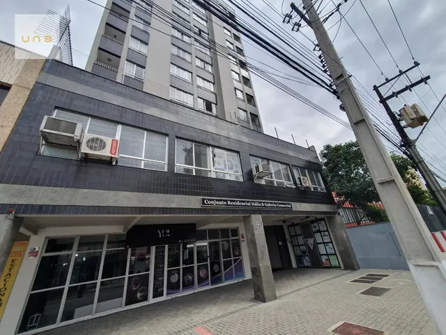Sala à venda, no bairro Portão em Curitiba