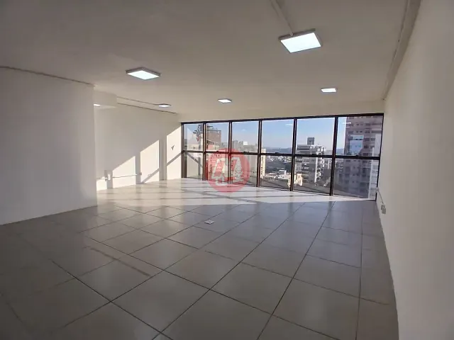 Sala com 144m², para alugar, no bairro Três Figueiras em Porto Alegre