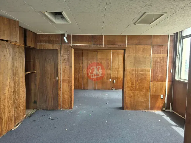 Sala à venda, no bairro Centro Histórico em Porto Alegre