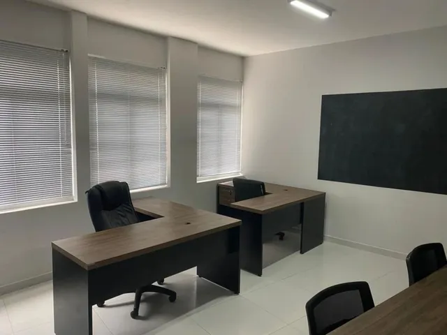 Sala à venda, no bairro Centro em Curitiba
