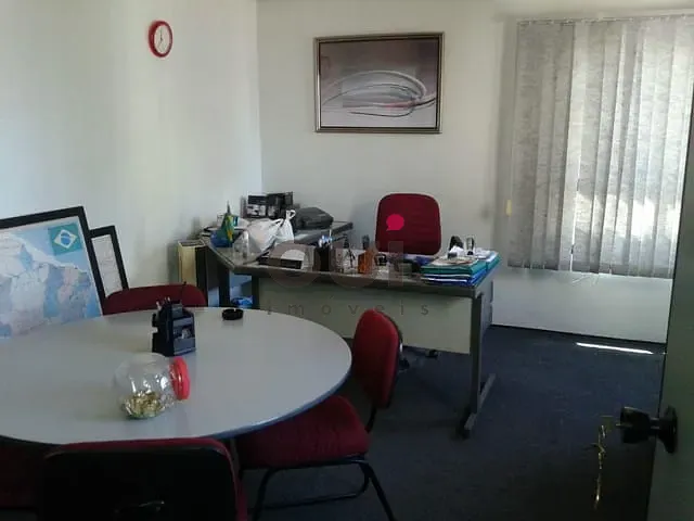 Sala à venda, no bairro Itaim Bibi em São Paulo