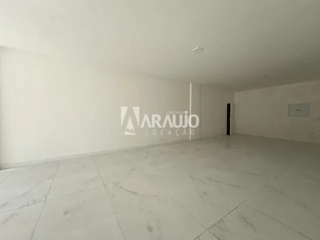 Sala com 90m², para alugar, no bairro Balneário Santa Clara em Itajaí