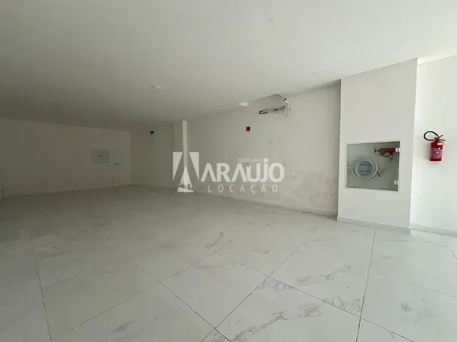 Sala com 90m², para alugar, no bairro Balneário Santa Clara em Itajaí
