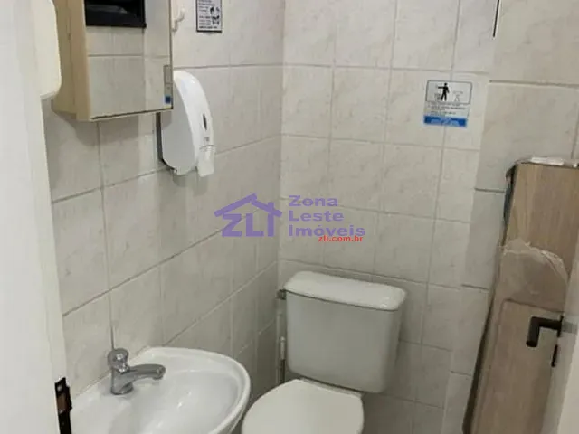 Sala com 32m², para alugar, no bairro Cidade Mãe do Céu em São Paulo