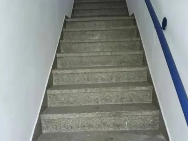 Sala para alugar, no bairro Novo Mundo em Curitiba