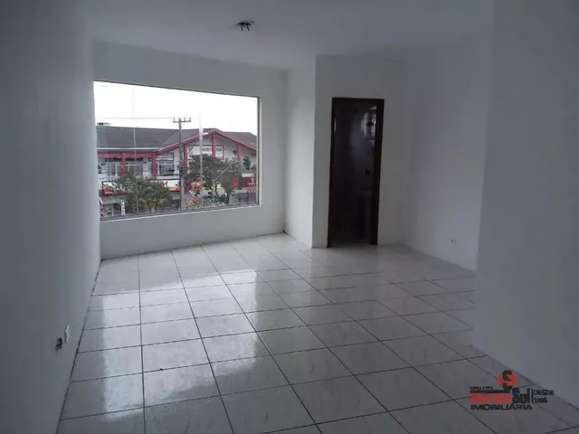 Sala para alugar, no bairro Novo Mundo em Curitiba