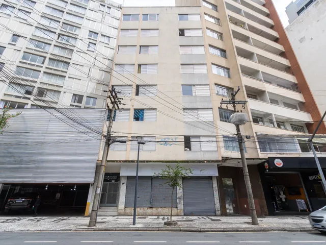 Sala com 86m², à venda, no bairro Centro em Curitiba