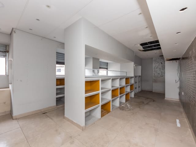 Sala com 194m², à venda, no bairro Vila Brasilândia em São Paulo