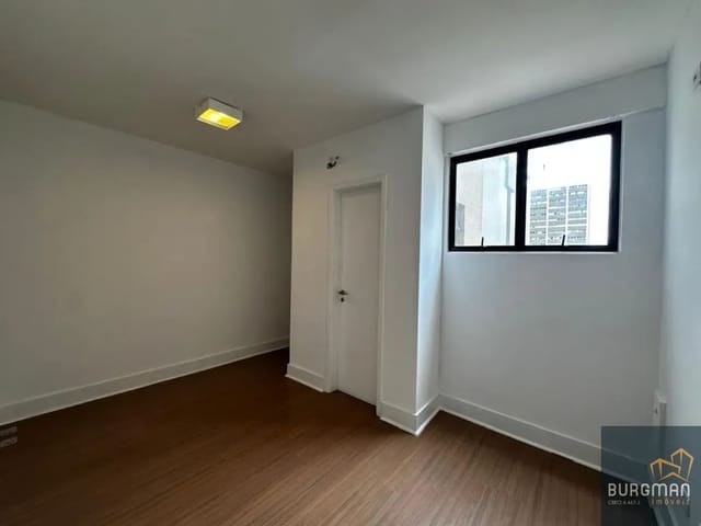 Sala à venda, no bairro Centro em Curitiba