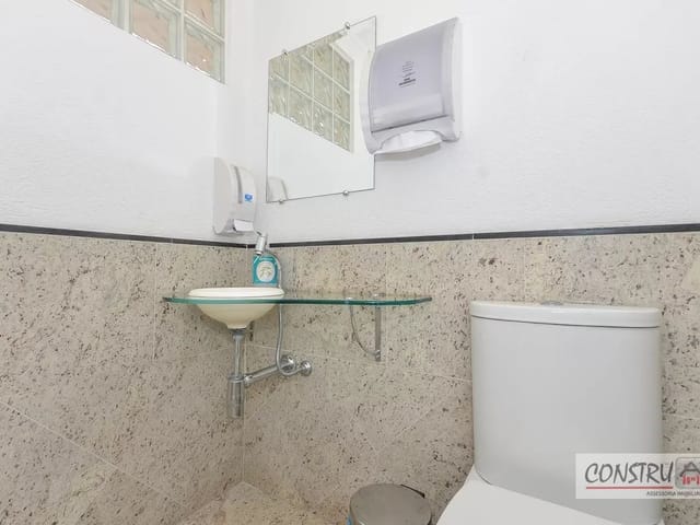 Sala à venda, no bairro Centro em Curitiba
